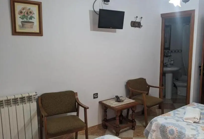 اتاق استاندارد با چشم‌انداز کوهستان, Hostal Moraima