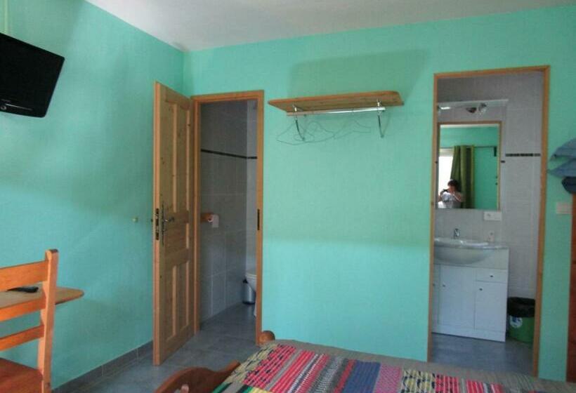 חדר סטנדרט, Lou Quinsou