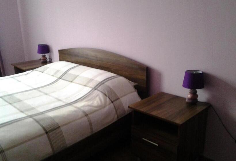 اتاق لوکس, Mari Guest House