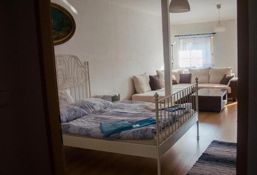 豪华套房, Penzion Pod Hůrkou