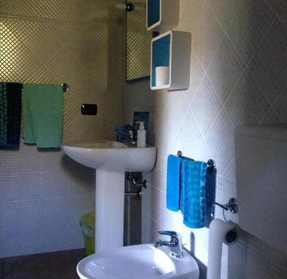 コンフォートトリプルルーム, B&b La Tasgia