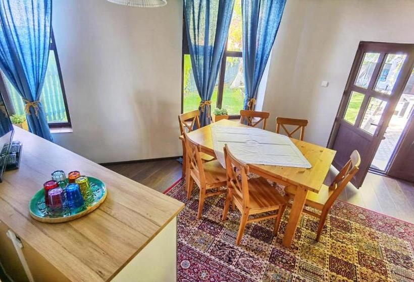 סוויטה משפחתית, La Salcia Linistita   Murighiol