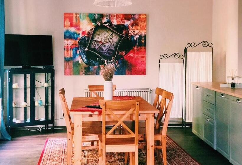 Люкс, La Salcia Linistita   Murighiol