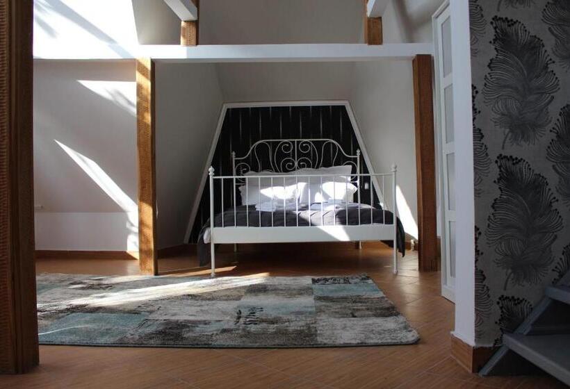 דירת שני חדרים, La Salcia Linistita   Murighiol