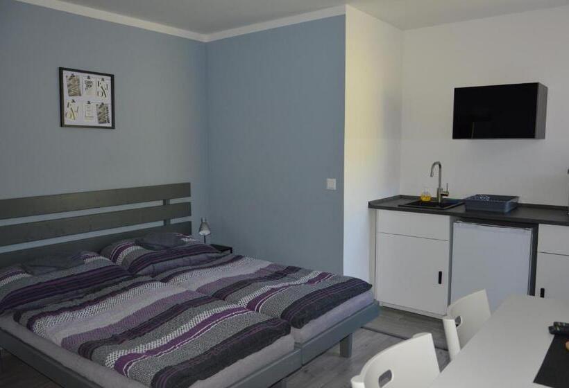 带2个卧室的公寓, Penzion Kamejk