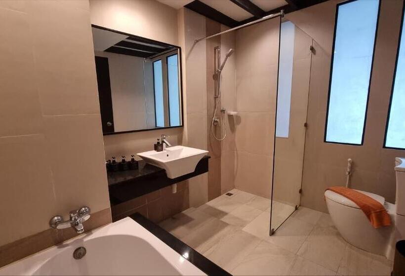 Quarto Deluxe Vista Piscina, Ananta Burin Resort   Sha Extra Plus