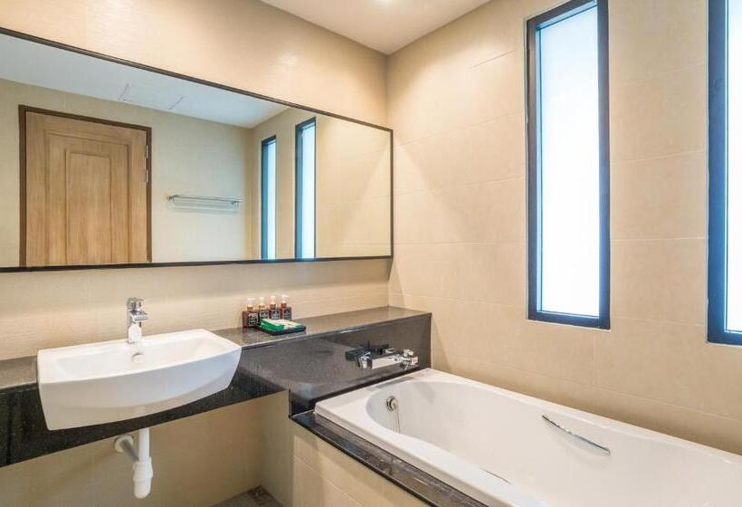 Quarto Triplo Estandar Vista Piscina, Ananta Burin Resort   Sha Extra Plus