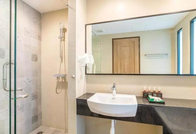 اتاق استاندارد سه تخته با چشم‌انداز استخر, Ananta Burin Resort   Sha Extra Plus