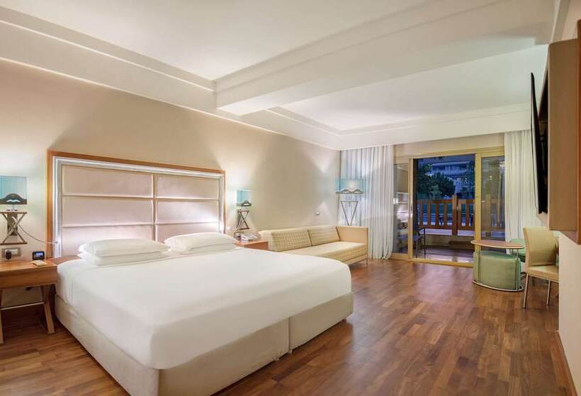 Номер Deluxe, Hilton Dalaman Sarigerme Resort & Spa