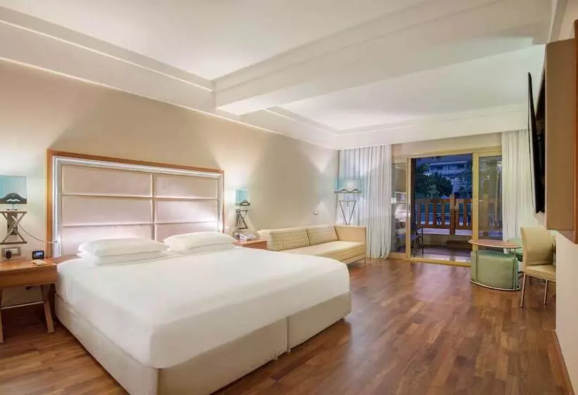 اتاق لوکس, Hilton Dalaman Sarigerme Resort & Spa