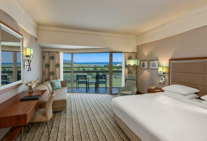 带大床的标准间, Hilton Dalaman Sarigerme Resort & Spa