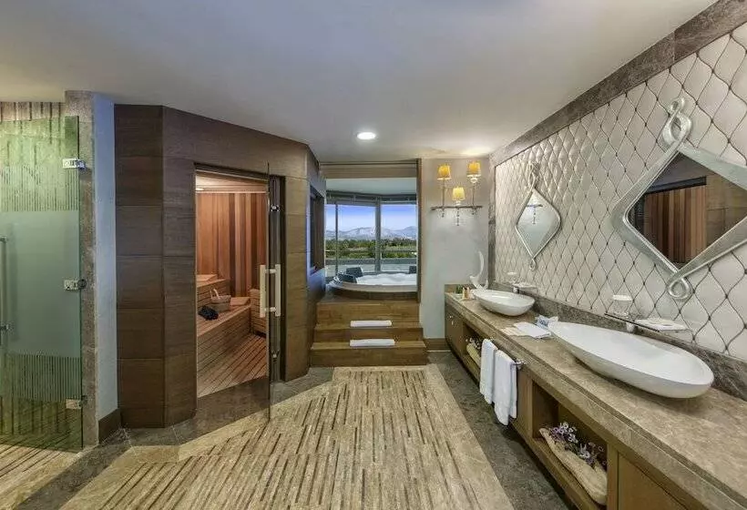 سوییت با چشمانداز دریا, Hilton Dalaman Sarigerme Resort & Spa