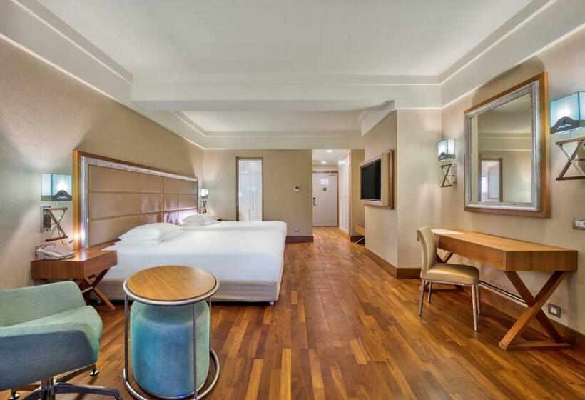 Deluxe Room Pool View, Hilton Dalaman Sarigerme Resort & Spa