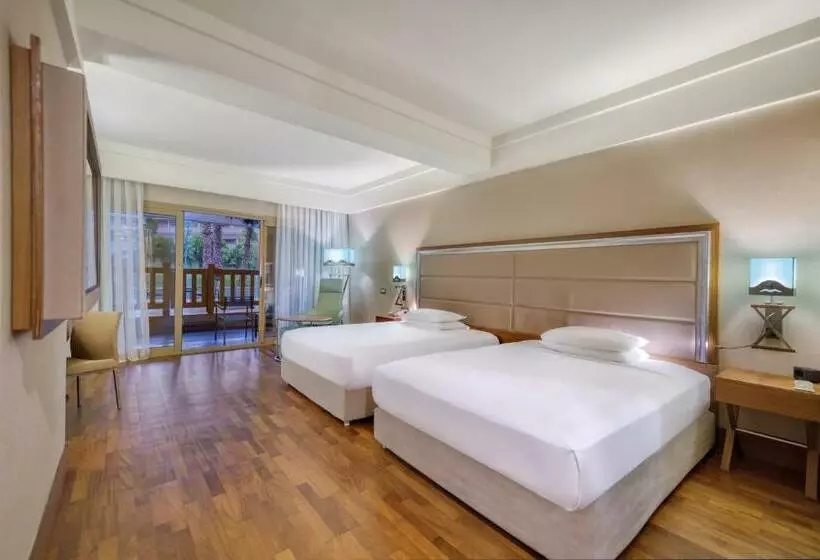 اتاق لوکس خانوادگی, Hilton Dalaman Sarigerme Resort & Spa