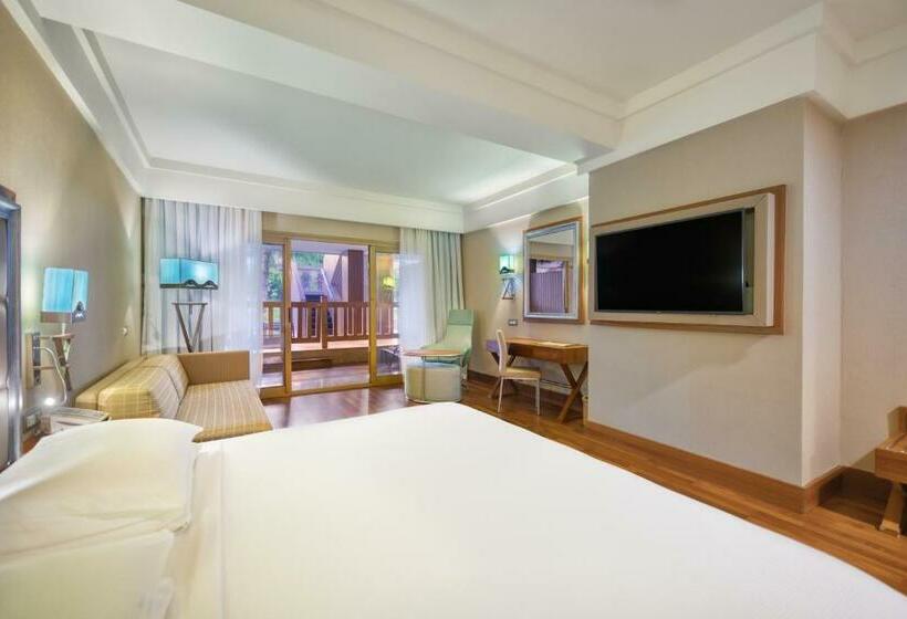 Номер Deluxe Кровать Кинг, Hilton Dalaman Sarigerme Resort & Spa