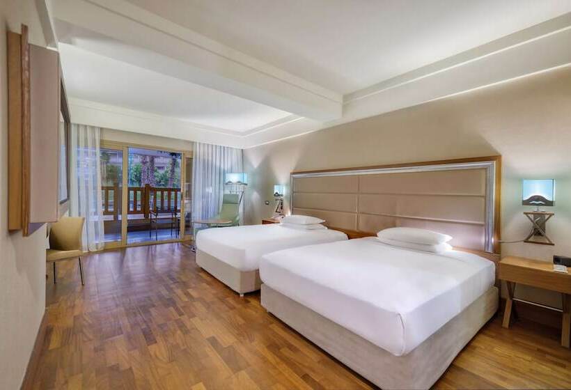 Номер Deluxe, Hilton Dalaman Sarigerme Resort & Spa