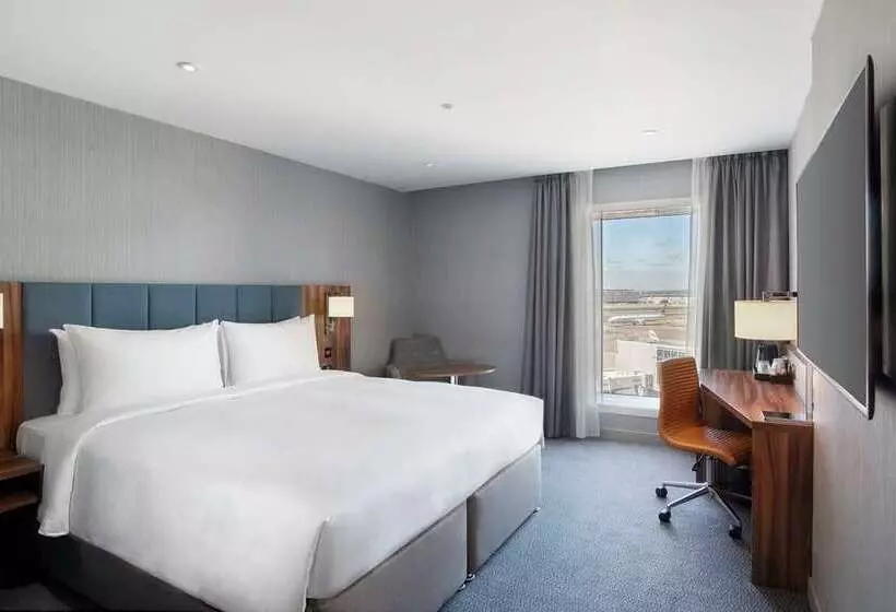 Family Room Garden View