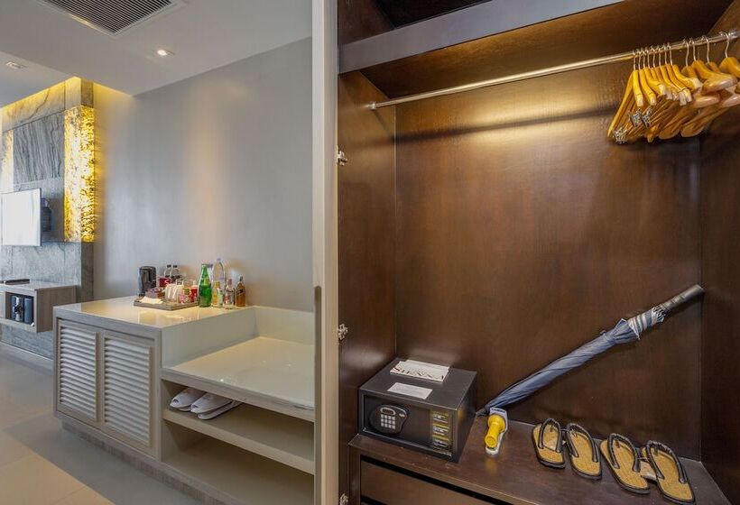 디럭스 룸 바다 전망, Cape Sienna Phuket Gourmet Hotel & Villas   Sha Extra Plus