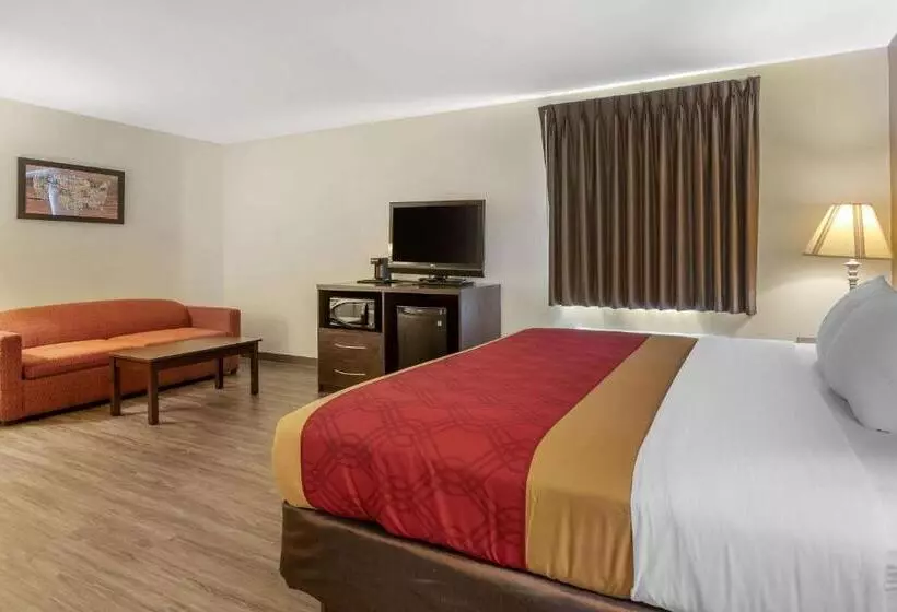 سوئیت با تخت بزرگ, Econo Lodge Inn & Suites Fairgrounds