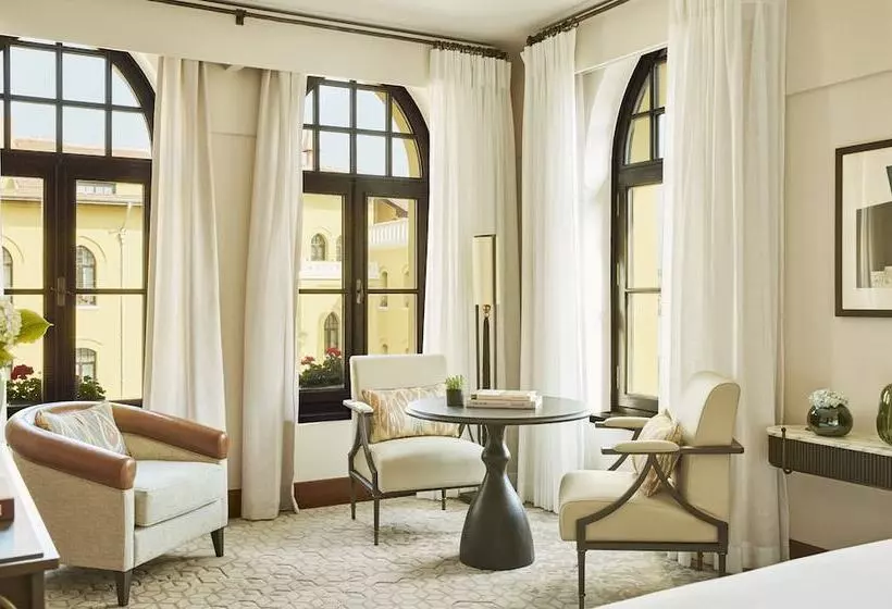 سوییت جونیور, Four Seasons Hotel Istanbul At Sultanahmet