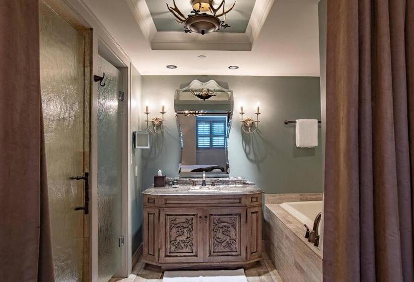 جناح سرير كينج, Grand Bohemian Asheville, Autograph Collection