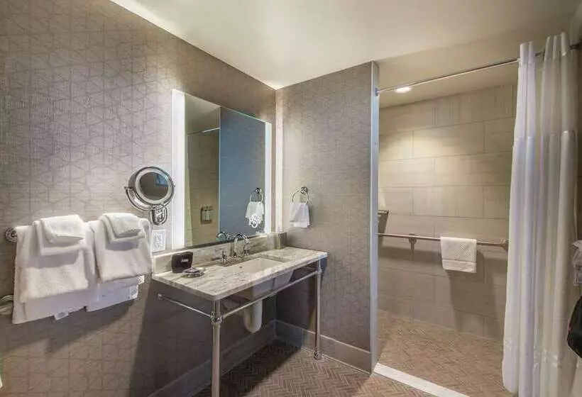 اتاق استاندارد, Hilton Santa Fe Buffalo Thunder