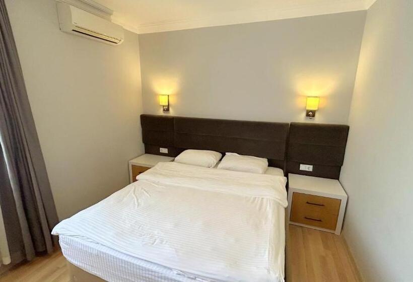 اتاق خانوادگی با چشمانداز دریا, Istankoy