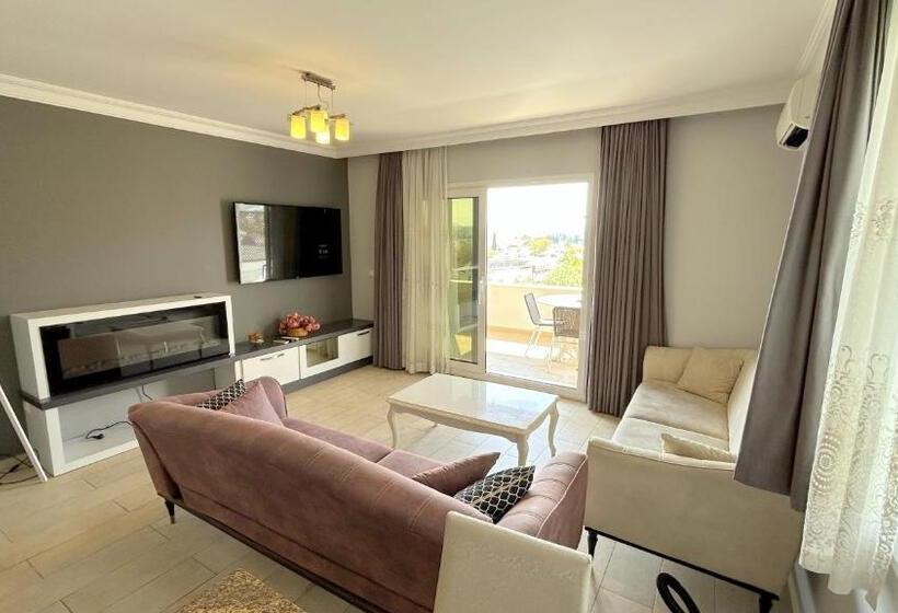 اتاق خانوادگی با چشمانداز دریا, Istankoy