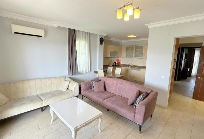 اتاق خانوادگی با چشمانداز دریا, Istankoy