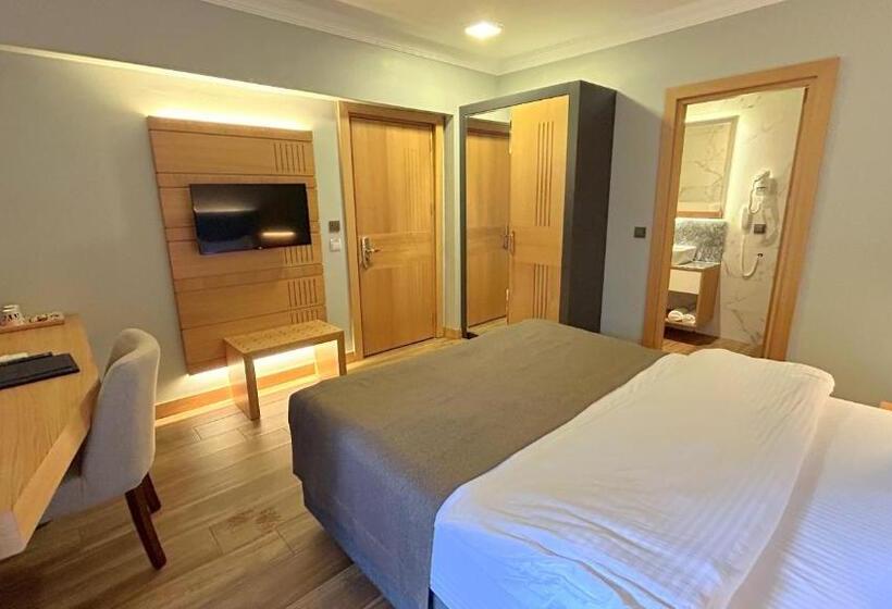 اتاق استاندارد با بالکن, Istankoy