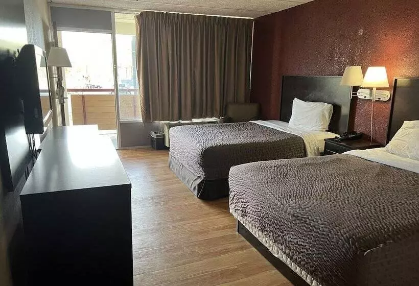 ２ダブルベッドのスタンダードルーム, Knights Inn Ashland