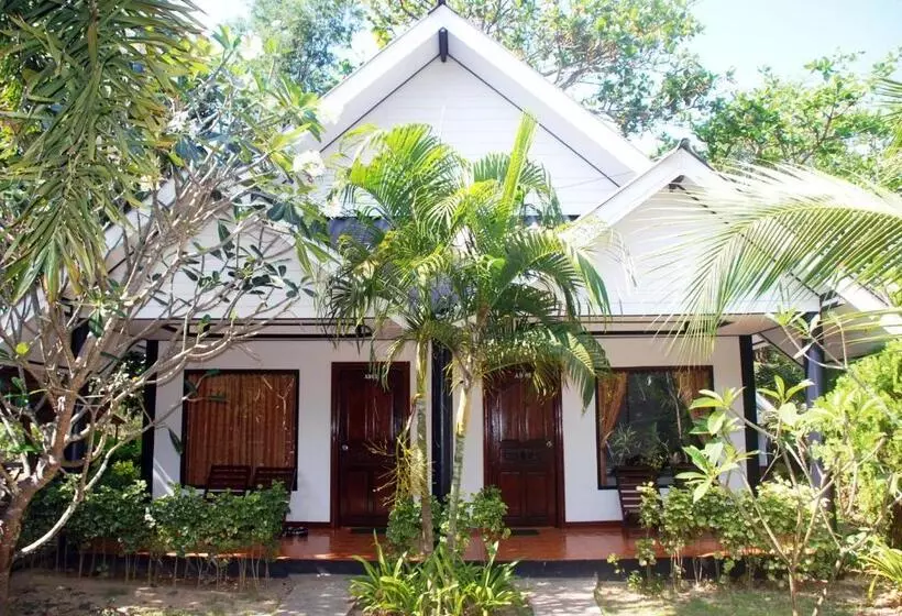 اتاق لوکس, Lanta Il Mare Beach Resort