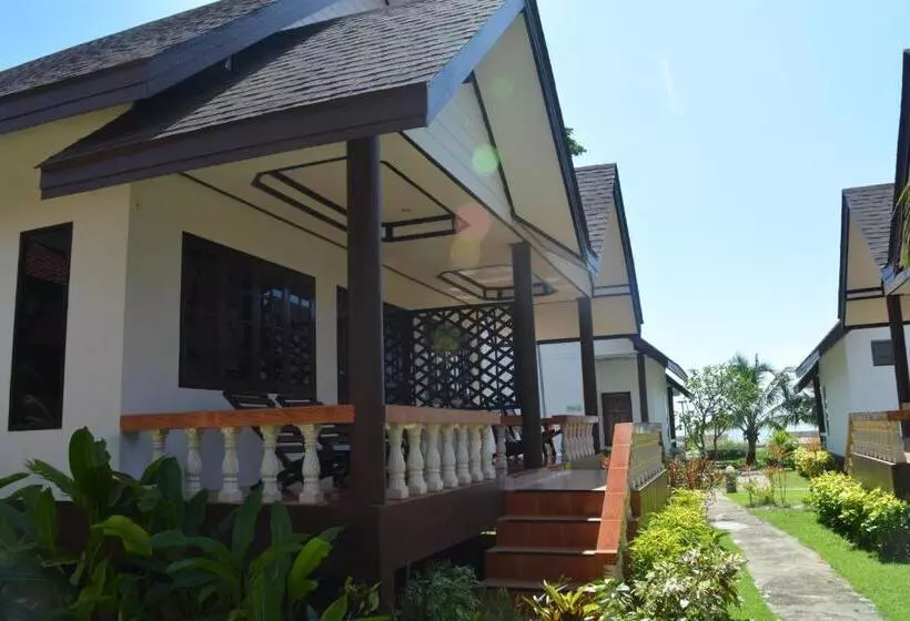 اتاق لوکس با چشم‌انداز باغ, Lanta Il Mare Beach Resort