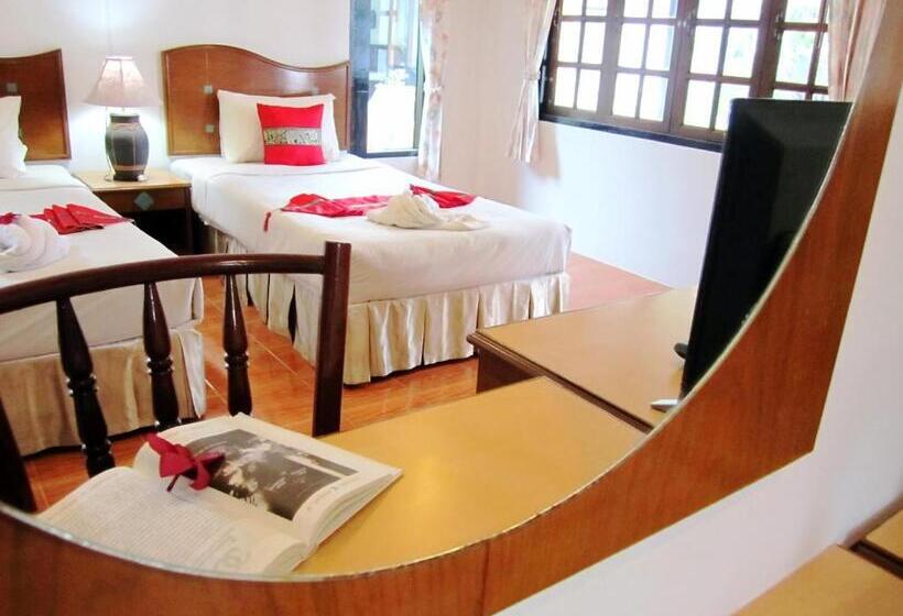 豪华园景房, Lanta Il Mare Beach Resort