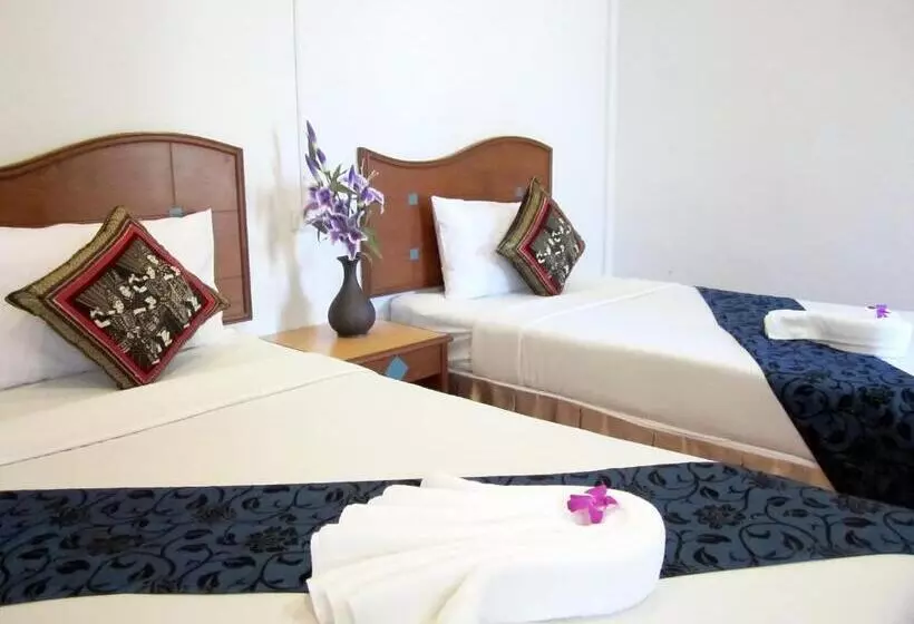 سوییت خانوادگی, Lanta Il Mare Beach Resort