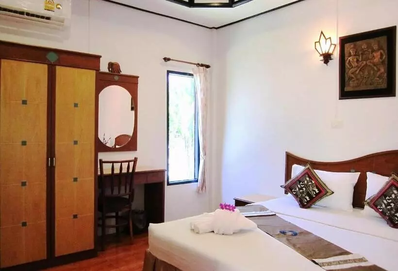 سوییت خانوادگی, Lanta Il Mare Beach Resort
