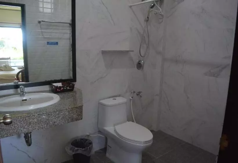 اتاق لوکس با چشم‌انداز دریا, Lanta Il Mare Beach Resort
