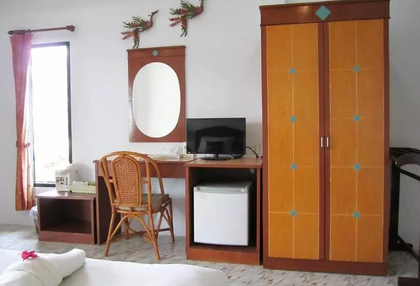 اتاق لوکس با چشم‌انداز دریا, Lanta Il Mare Beach Resort