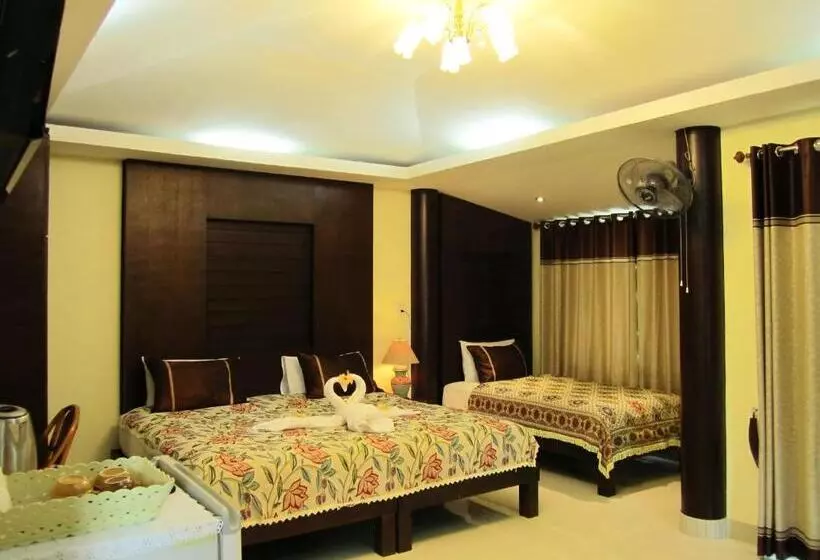اتاق لوکس سه تخته, Lanta Il Mare Beach Resort