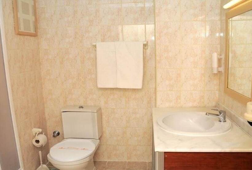 غرفة عائلية, Phoenix Sun