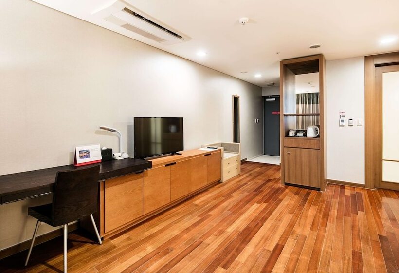 デラックスルーム, Ramada Hotel And Suites Seoul Namdaemun