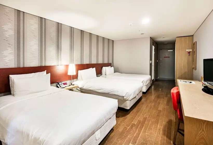 デラックストリプルルーム, Ramada Hotel And Suites Seoul Namdaemun