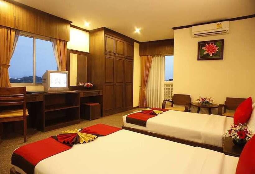 חדר דלוקס, Royal Panerai Hotel Chiangmai