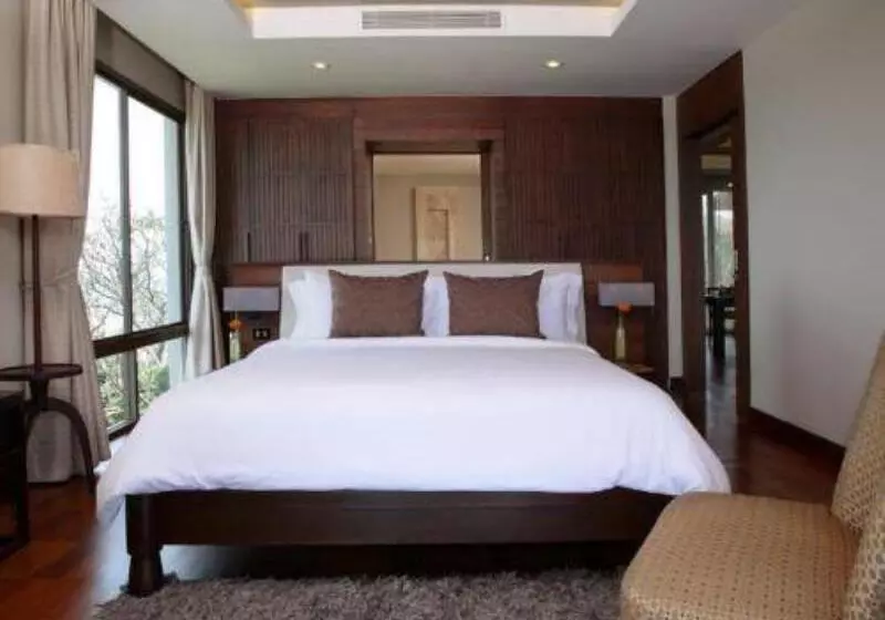 オーシャンビュースイート, Shasa Resort   Luxury Beachfront Suites