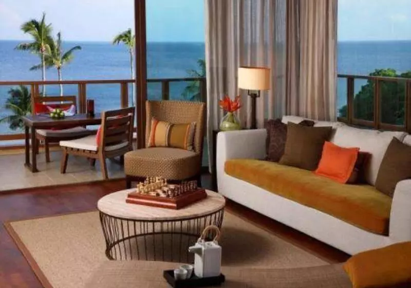 オーシャンビュースイート, Shasa Resort   Luxury Beachfront Suites