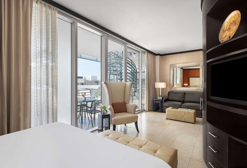 סוויטה צדדית נוף לים, Z Ocean Hotel, Classico A Sonesta Collection