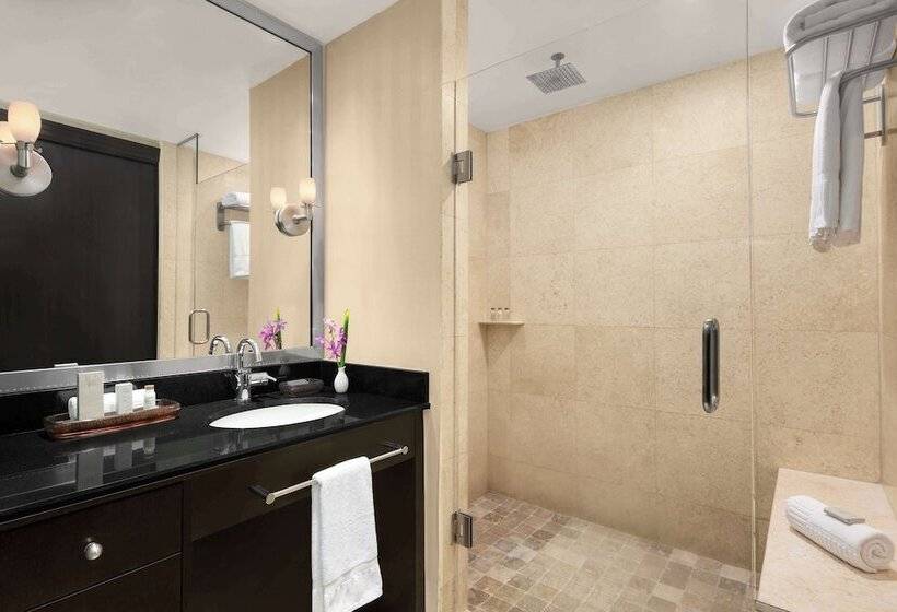 套房侧面可观海景, Z Ocean Hotel, Classico A Sonesta Collection