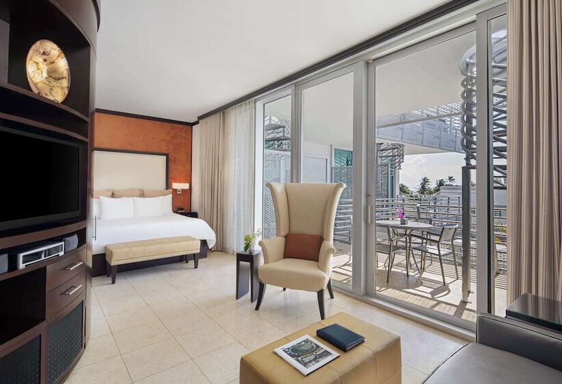 סוויטה מותאמת לאדם עם מוגבלויות, Z Ocean Hotel, Classico A Sonesta Collection