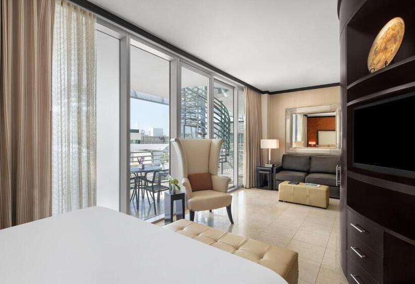סוויטה צדדית נוף לים, Z Ocean Hotel, Classico A Sonesta Collection