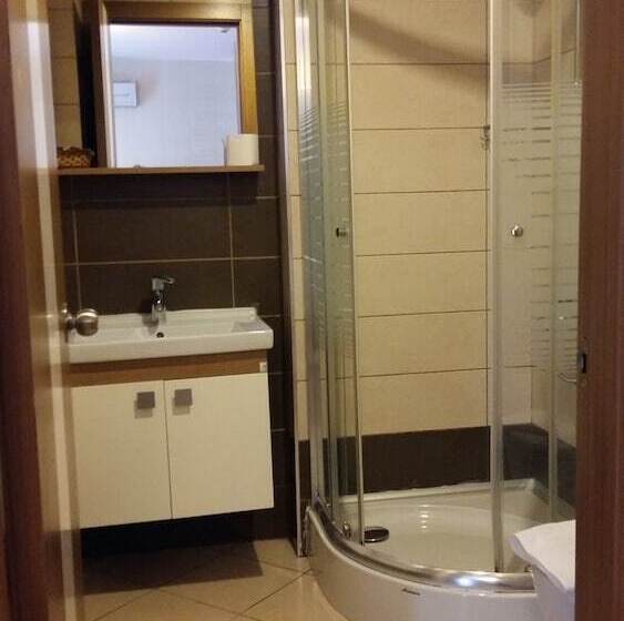 חדר סטנדרט, Supreme